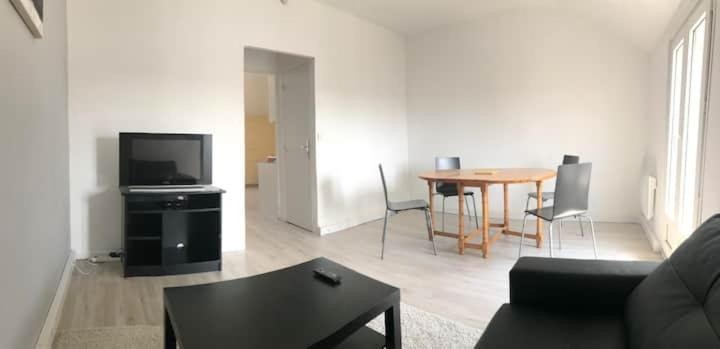 Appartement Simple Sur Argenteuil, Proche Paris Εξωτερικό φωτογραφία